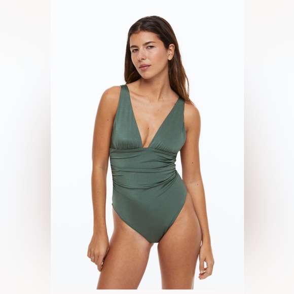 H&M Shaping Swimsuit - Picture 1 of 5